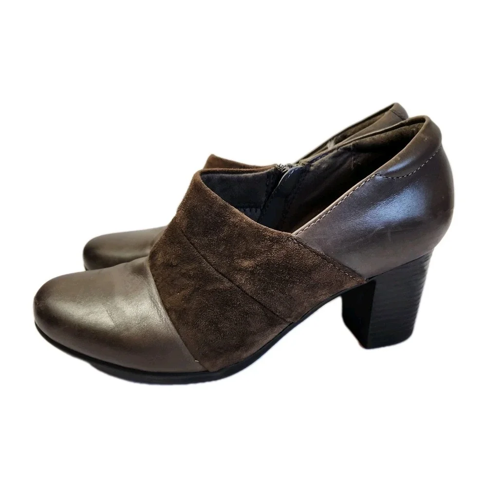 Clarks Bendables Womens Bootie Taupe Brown Leather Upper Ankle Boots Sz 9 M Shoe